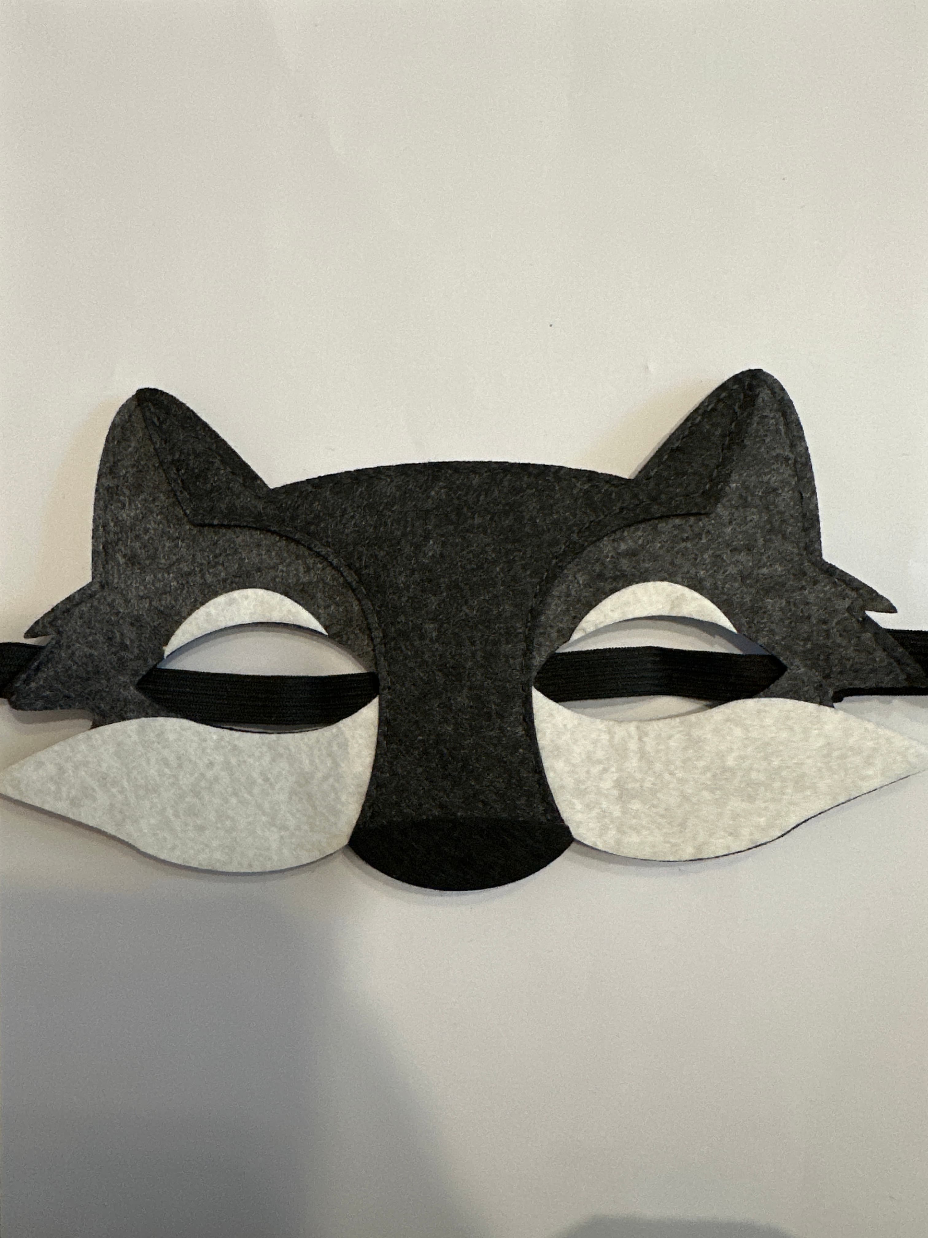 Grey Wolf Mask - Image 1