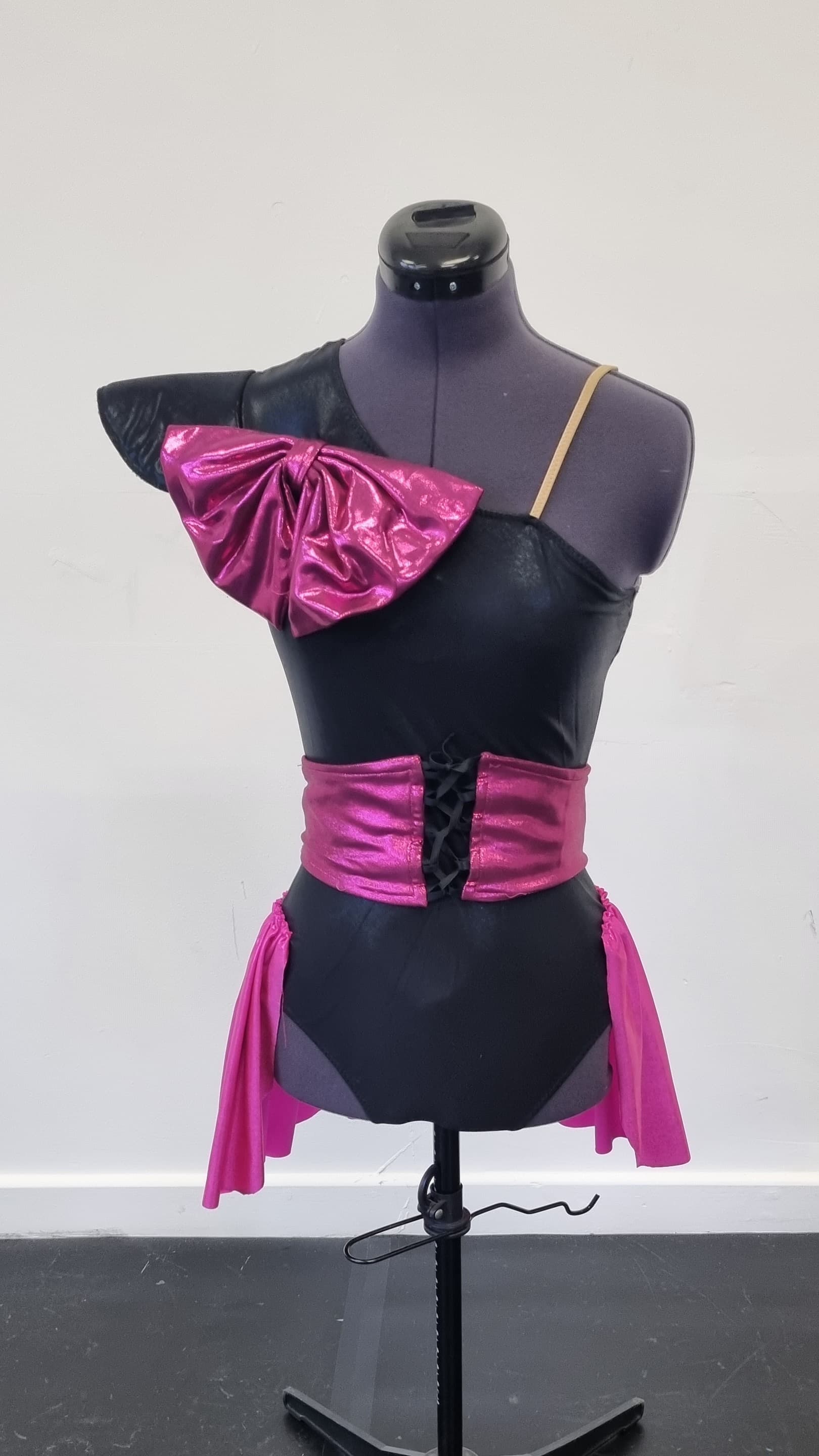 Lady Gaga Black Metallic Leotard thumbnail 3