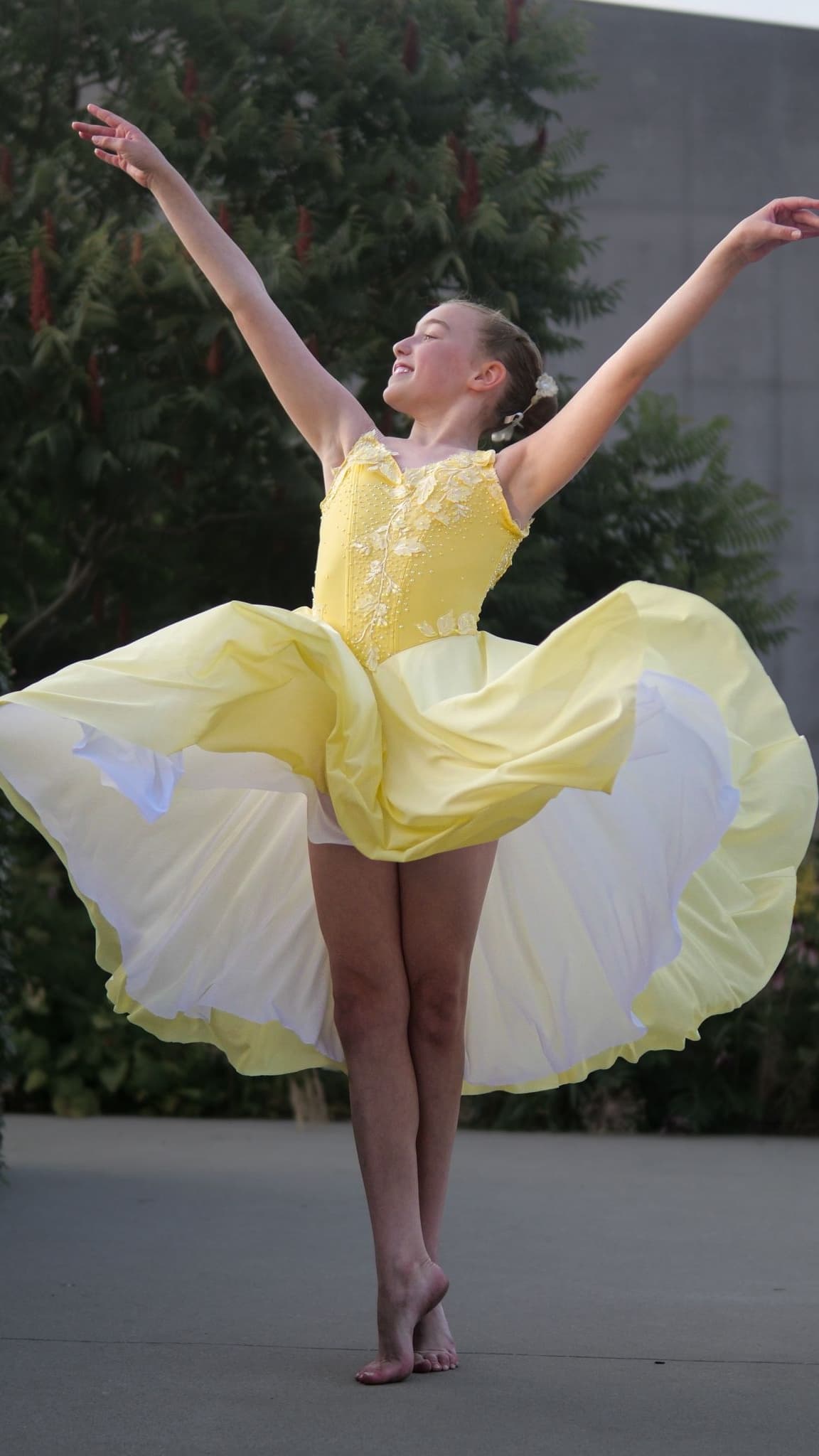 Wizard of Oz Goodbye Yellow Brick Road Dress (Yellow & Blue) thumbnail 2