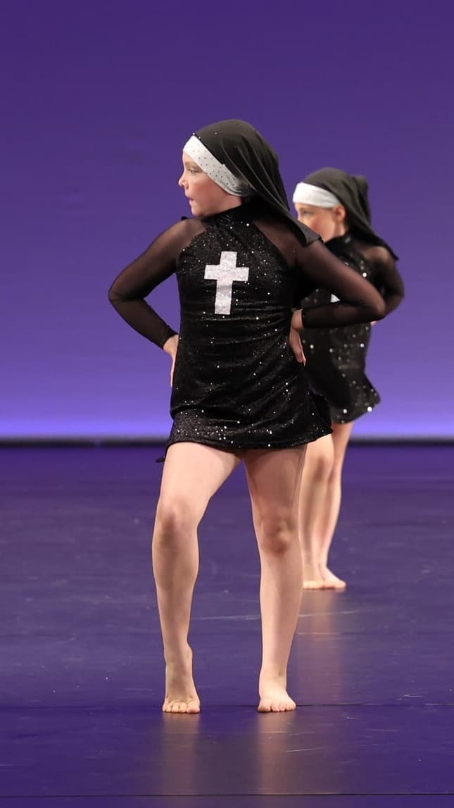 Weissman Sister Act Nun Dress & Headpiece thumbnail 3