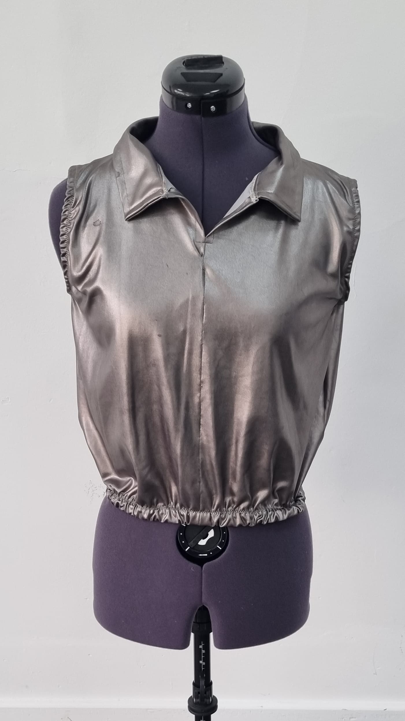 Metallic Grey Sleeveless Collared Top - Image 1