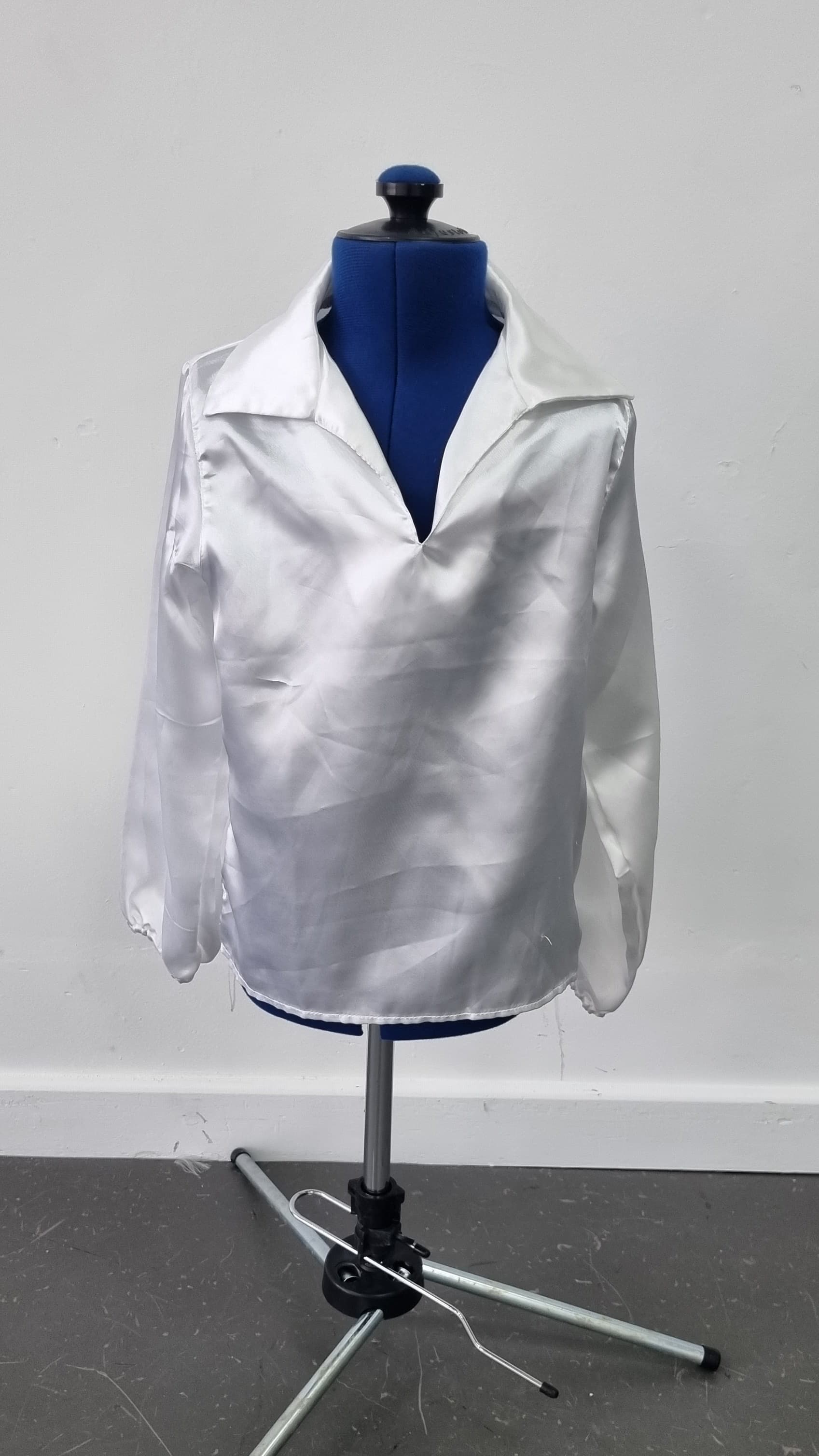 IDS White Long Sleeved Silk Shirt (Boys Ballet) - Image 1
